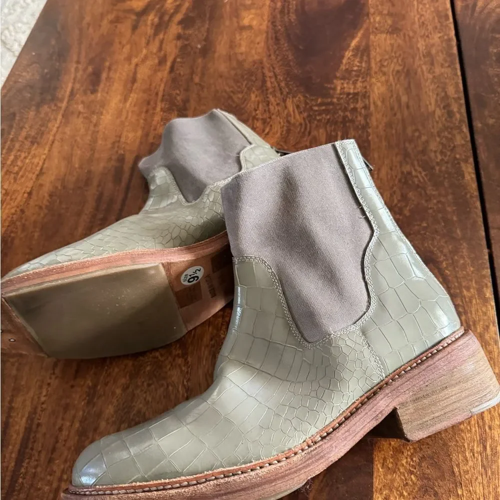 Free People Arlo Santa Fe Chelsea Boots NWOB